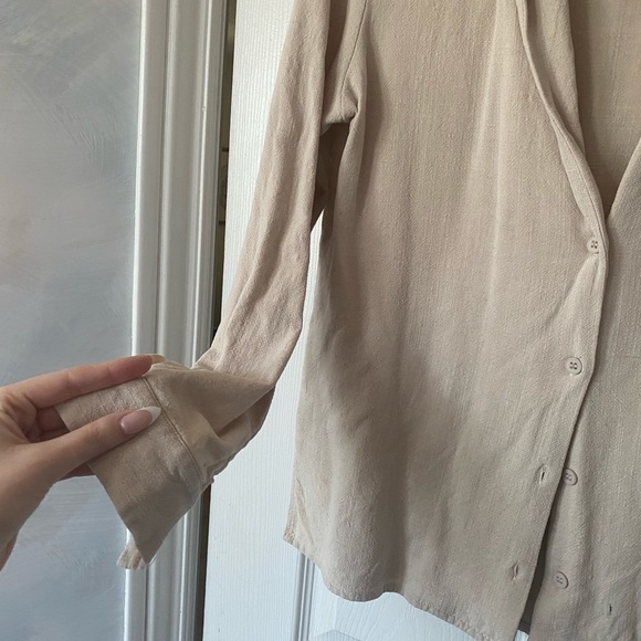 [SOLD] Oak + Fort Linen Long Sleeve Blouse - Picture 3 of 4